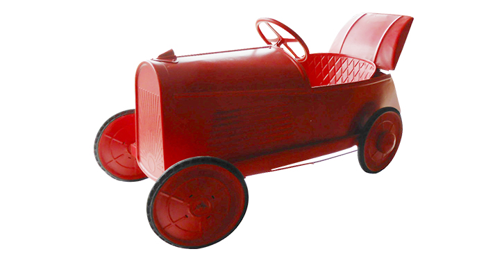 Voiture à pédales rouge